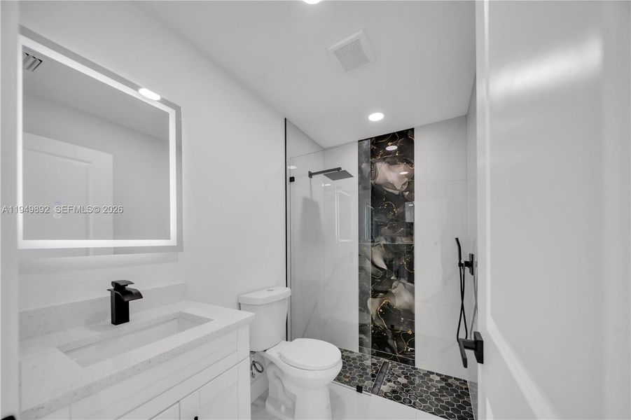 Furnished interior view inside a new home in , Lehigh Acres (Image 5).