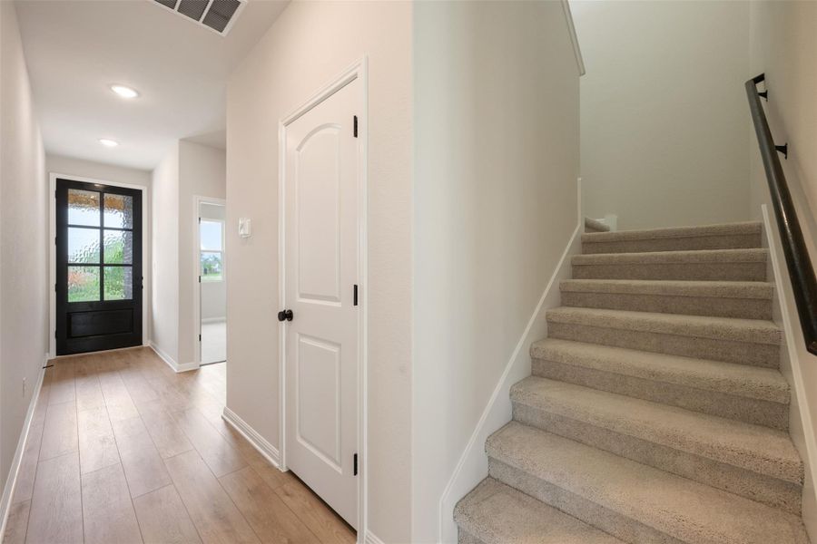 Spacious, unfurnished interior of a new home in Berry Creek Highlands, Georgetown (Image 20).