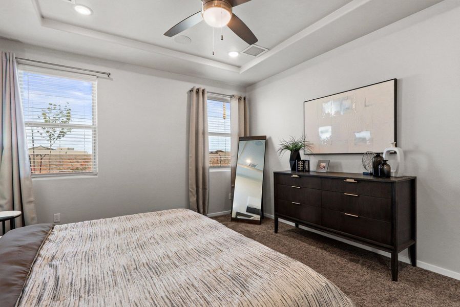 Representative furnished interior of a home built from the Shalem by Hakes Brothers in Hillside Park, El Paso (Image 23).