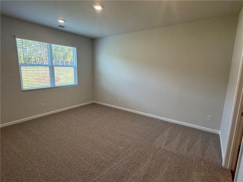 Spacious, unfurnished interior of a new home in Oakchase at Hampton, Hampton (Image 27).