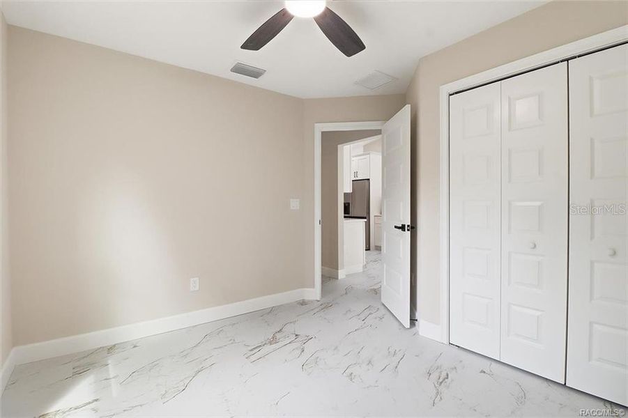 Spacious, unfurnished interior of a new home in , Citrus Springs (Image 25).
