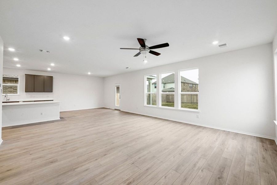 Spacious, unfurnished interior of a new home in Salerno - Heritage Collection, Round Rock (Image 6).