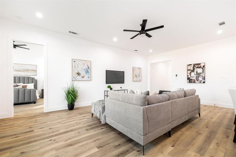 Furnished interior view inside a new home in , Dallas (Image 15).