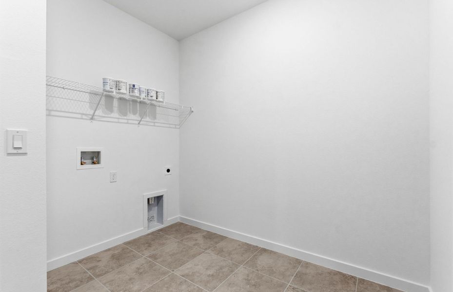 Spacious, unfurnished interior of a new home in Pioneer Ranch, Ocala (Image 22).