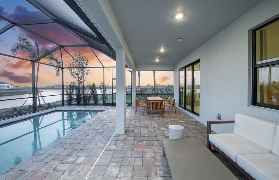 Covered lanai with optional pool