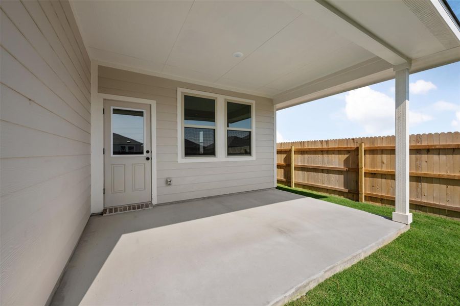 Spacious, unfurnished interior of a new home in Rolling Glen, Hutto (Image 20). Spacious, unfurnished interior of a new home in Rolling Glen, Hutto (Image 20).