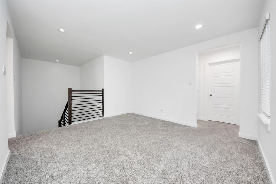 Spacious, unfurnished interior of a new home in , Houston (Image 21).