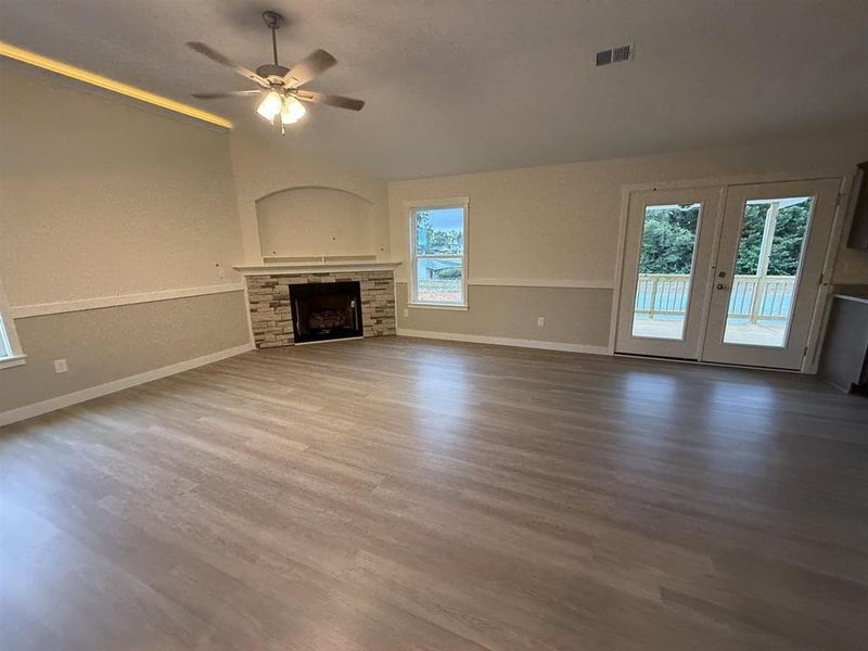 Spacious, unfurnished interior of a new home in Davis Heights, Inman (Image 10).