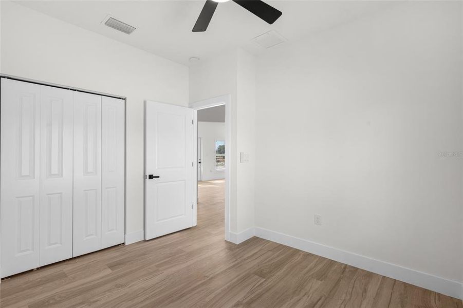 Spacious, unfurnished interior of a new home in , Okeechobee (Image 19).