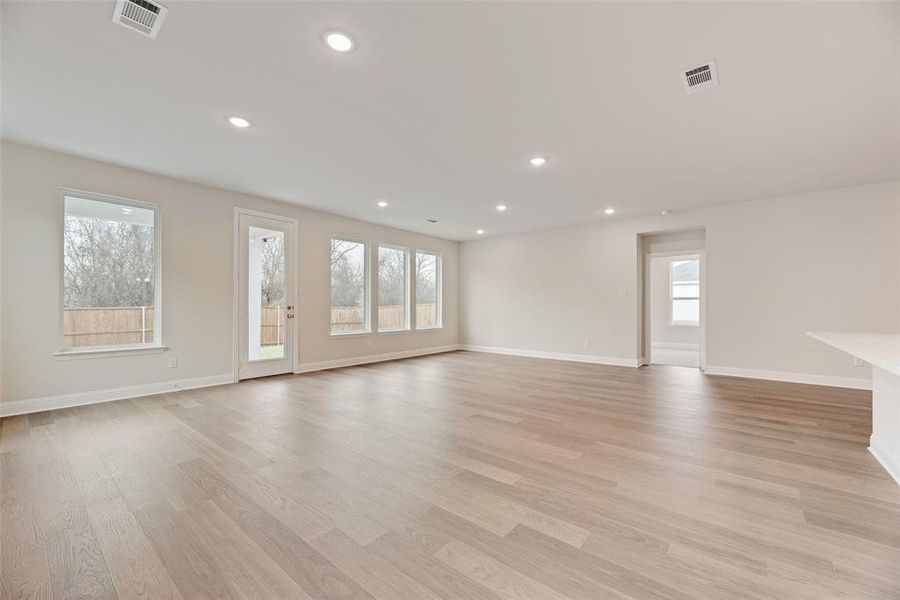 Spacious, unfurnished interior of a new home in Creekside of Crowley, Crowley (Image 26).