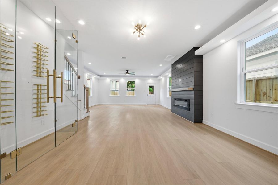 Spacious, unfurnished interior of a new home in , Houston (Image 36).