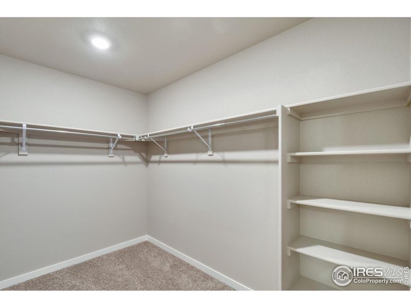 Spacious, unfurnished interior of a new home in Settlers Crossing, Commerce City (Image 12).