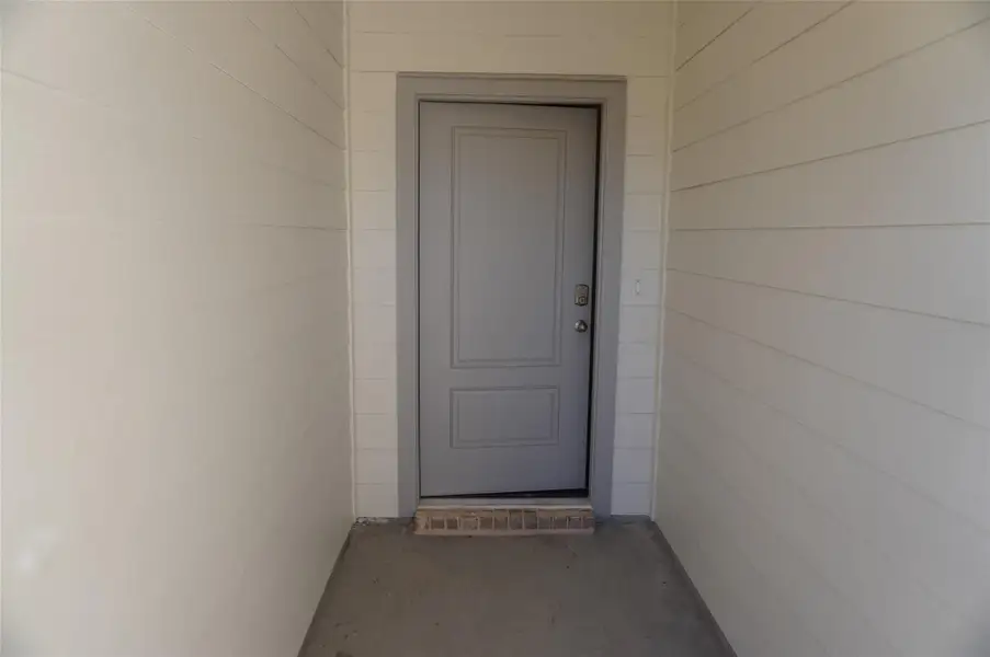 Exterior details and patio area of a home in , Fulshear (Image 4).