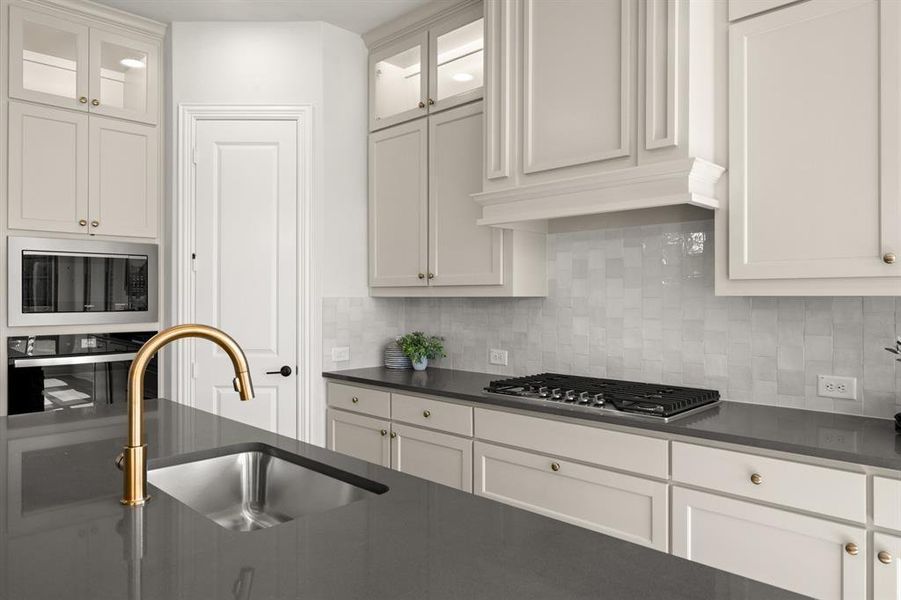 Close-up of interior finishes inside a home in Somerset - Phase 5, Mansfield (Image 18). Close-up of interior finishes inside a home in Somerset - Phase 5, Mansfield (Image 18).