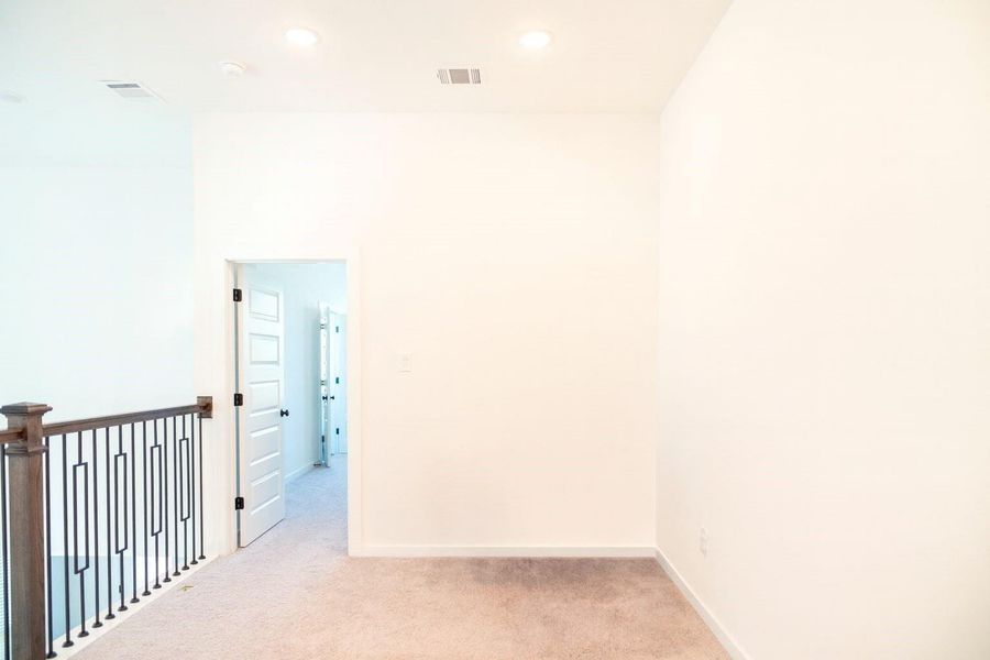 Spacious, unfurnished interior of a new home in , Fulshear (Image 20).