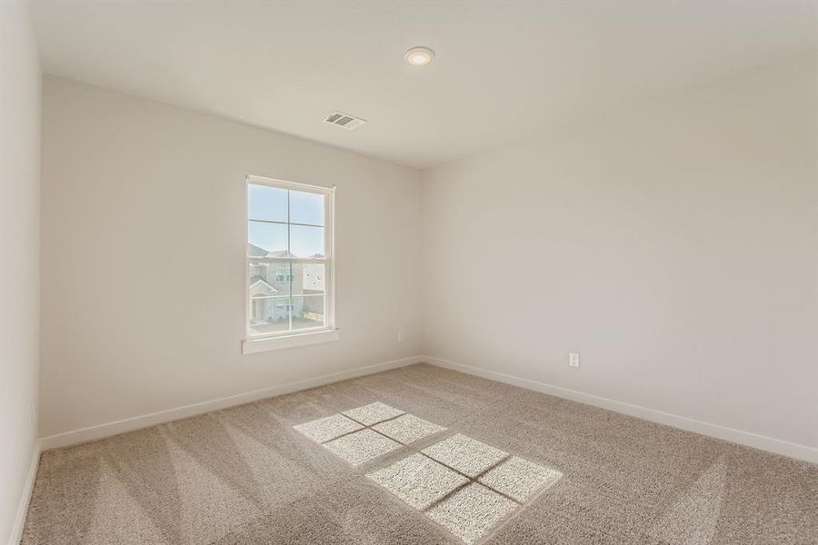 Spacious, unfurnished interior of a new home in Summerwood Estates, Red Oak (Image 16).