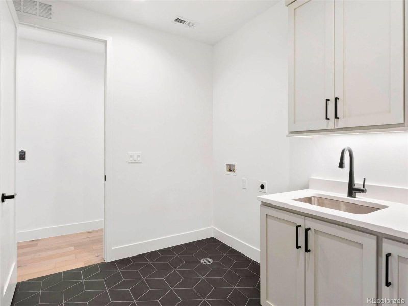 Image 40 of a home in .