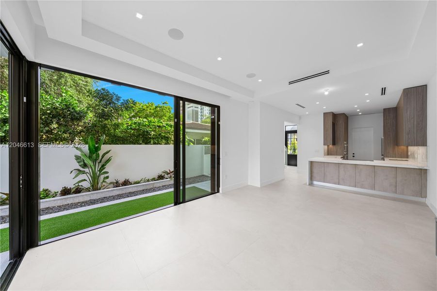Spacious, unfurnished interior of a new home in , Coral Gables (Image 15). Spacious, unfurnished interior of a new home in , Coral Gables (Image 15).