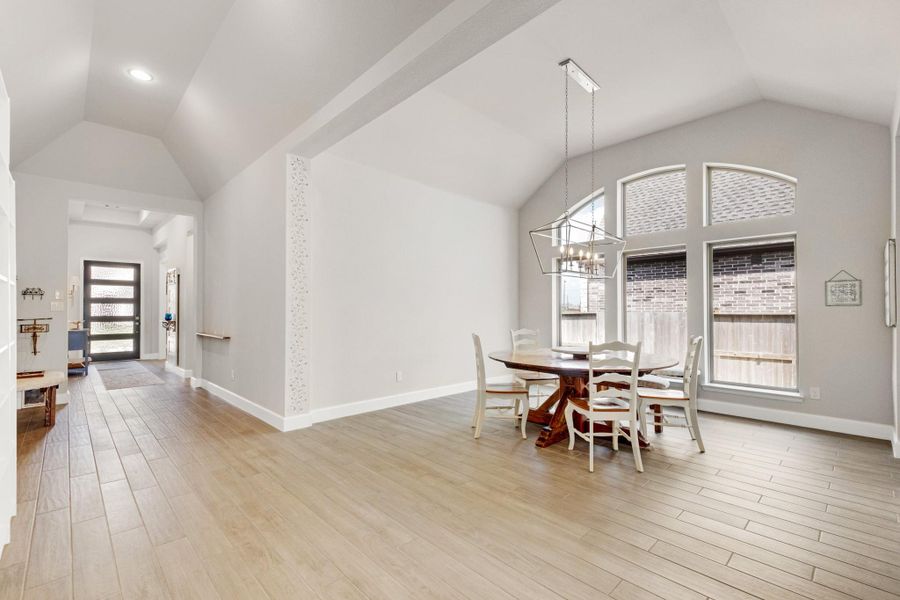 Spacious, unfurnished interior of a new home in Meridiana 55', Manvel (Image 18). Spacious, unfurnished interior of a new home in Meridiana 55', Manvel (Image 18).