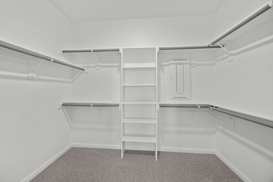Spacious, unfurnished interior of a new home in Trinity Ranch, Elgin (Image 26).