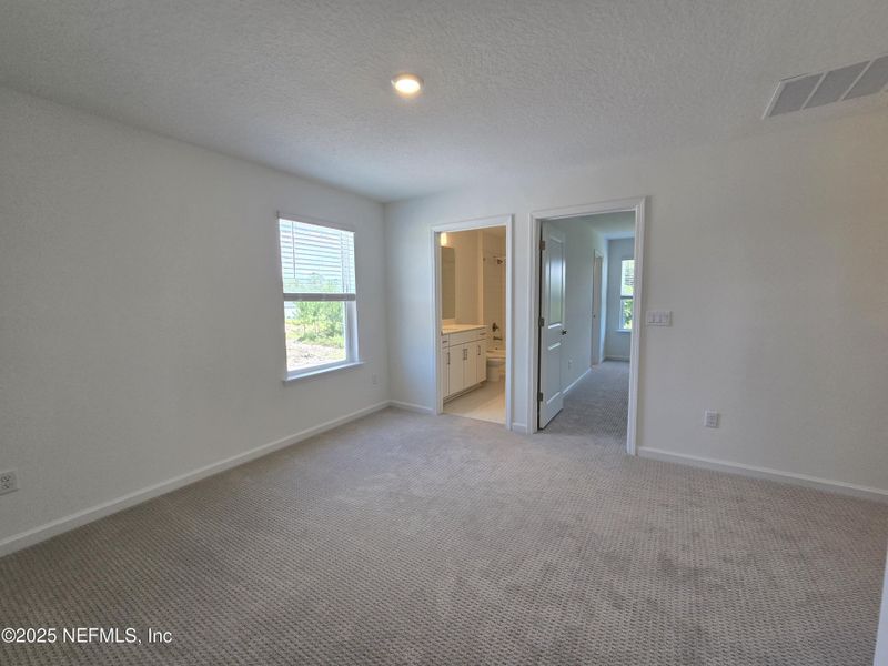 Spacious, unfurnished interior of a new home in Hyland Trail, Green Cove Springs (Image 28). Spacious, unfurnished interior of a new home in Hyland Trail, Green Cove Springs (Image 28).