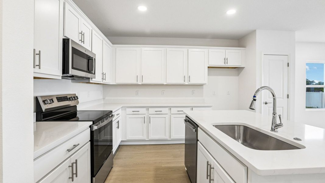 Furnished interior view inside a new home in Twin Oaks, Zephyrhills (Image 14).
