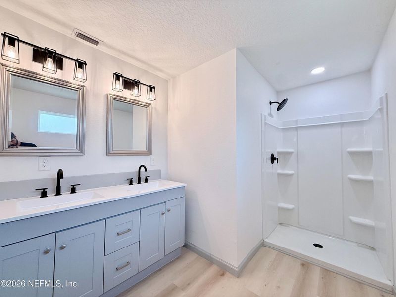 Furnished interior view inside a new home in , Jacksonville (Image 9).