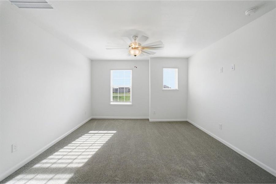 Spacious, unfurnished interior of a new home in Saddlebrook Estates, Waxahachie (Image 18). Spacious, unfurnished interior of a new home in Saddlebrook Estates, Waxahachie (Image 18).