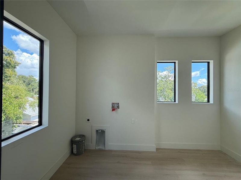 Image 36 of a home in .