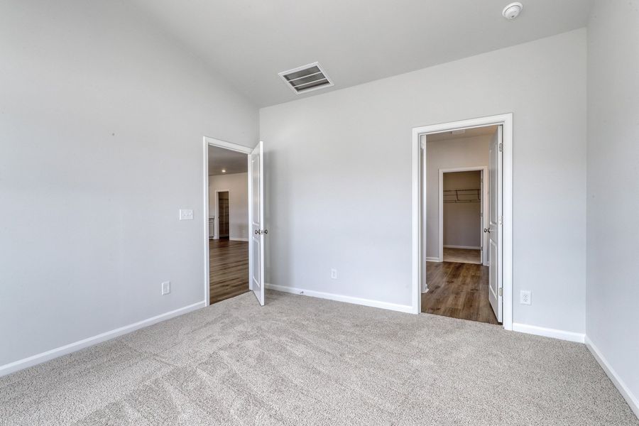 Spacious, unfurnished interior of a new home in Allston Park, Calabash (Image 25).