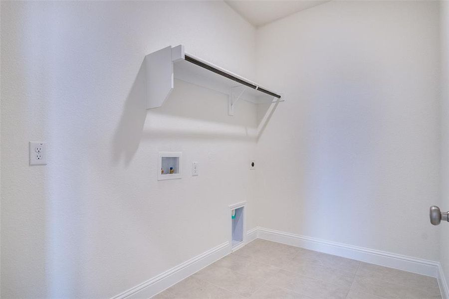 Spacious, unfurnished interior of a new home in Sierra Vista at Kelly Ranch, Aledo (Image 22). Spacious, unfurnished interior of a new home in Sierra Vista at Kelly Ranch, Aledo (Image 22).