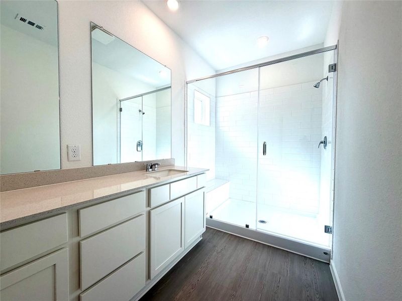 Furnished interior view inside a new home in Sierra Vista, Rosharon (Image 7).