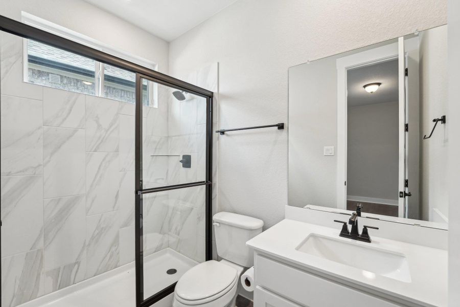 Full bath located in bedroom main floor Full bath located in bedroom main floor