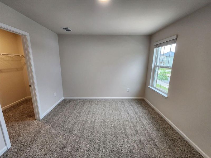 Spacious, unfurnished interior of a new home in The Oaks at Dawson, Dawsonville (Image 63). Spacious, unfurnished interior of a new home in The Oaks at Dawson, Dawsonville (Image 63).