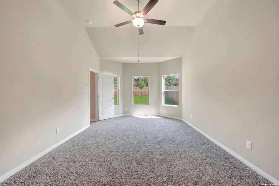 Spacious, unfurnished interior of a new home in Agave, San Antonio (Image 28).