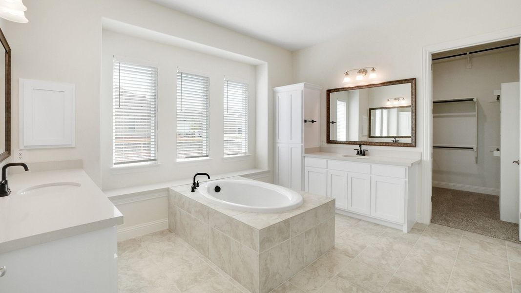 Representative furnished interior of a home built from the Dartmouth by DRB Homes in Brookewater, Rosenberg (Image 11).