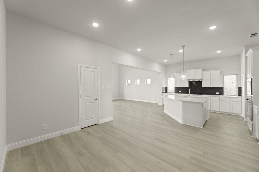 Spacious, unfurnished interior of a new home in Meadow Run, Melissa (Image 14). Spacious, unfurnished interior of a new home in Meadow Run, Melissa (Image 14).