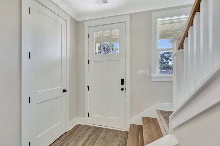 Spacious, unfurnished interior of a new home in , Charleston (Image 23).