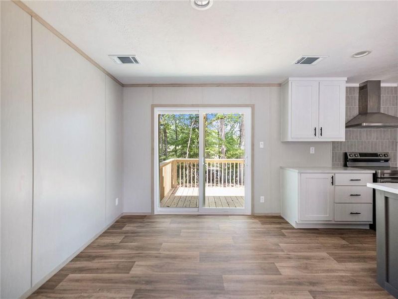 Spacious, unfurnished interior of a new home in , Gainesville (Image 30).
