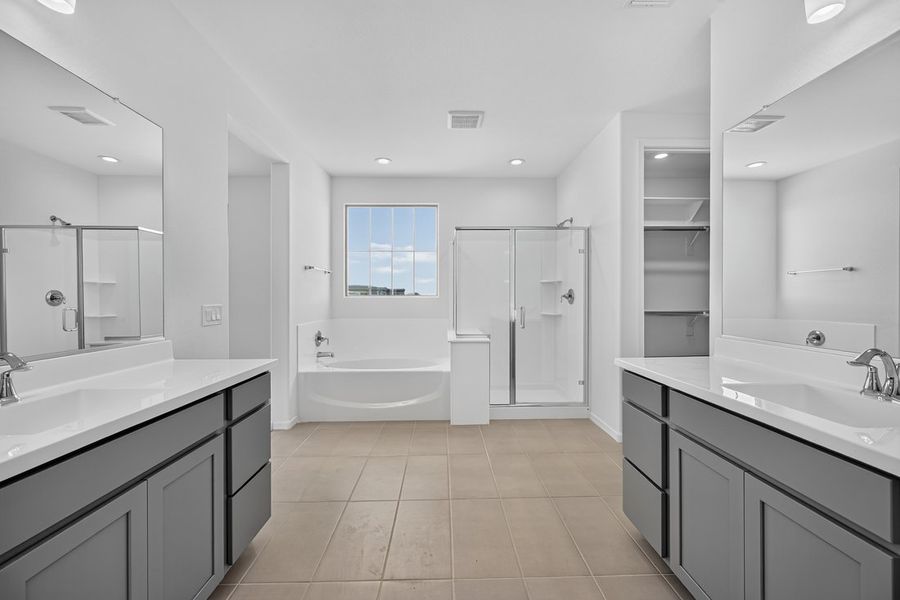 Furnished interior view inside a new home in Hawes Crossing, Mesa (Image 16).
