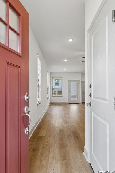 Spacious, unfurnished interior of a new home in Magnolia Village North, San Antonio (Image 27).