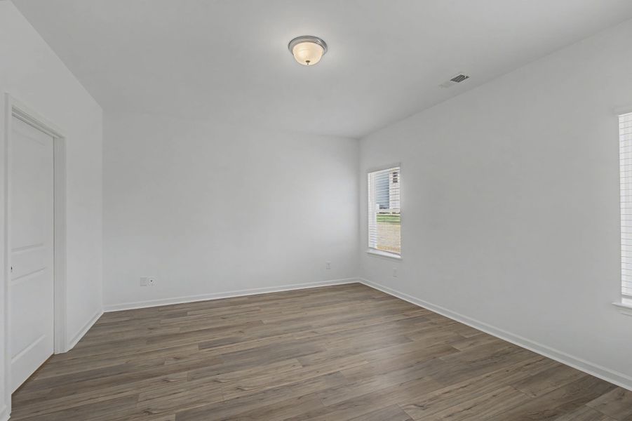 Spacious, unfurnished interior of a new home in The Oaks, Clarksville (Image 18). Spacious, unfurnished interior of a new home in The Oaks, Clarksville (Image 18).