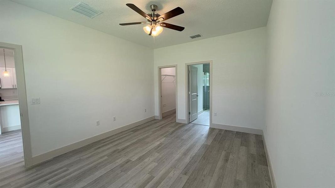 Spacious, unfurnished interior of a new home in , Dunnellon (Image 35).
