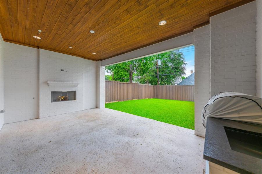 Exterior details and patio area of a home in , University Park (Image 28).