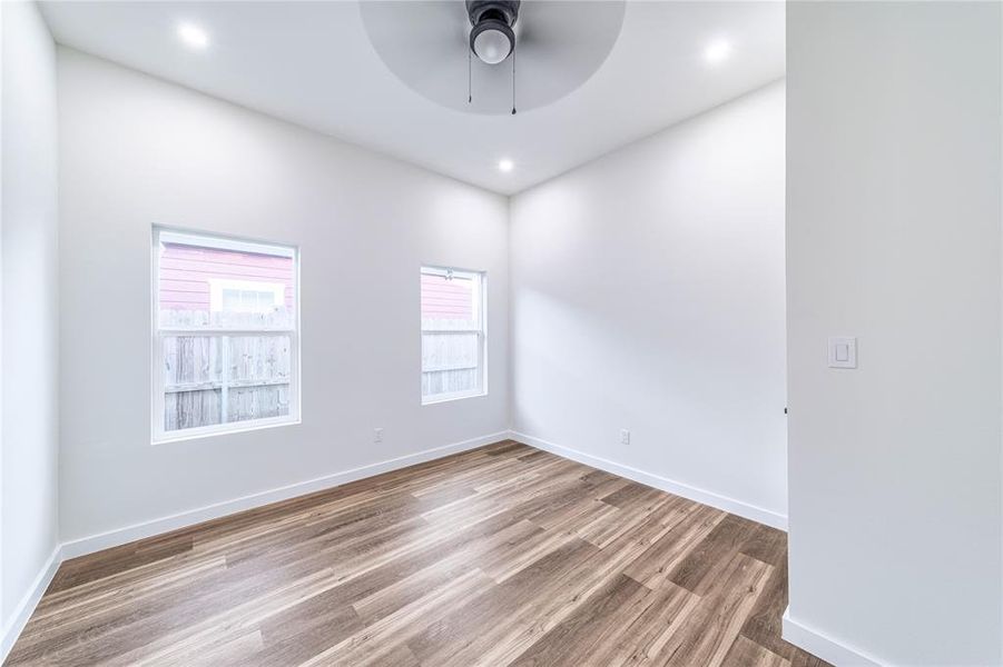 Spacious, unfurnished interior of a new home in , Dallas (Image 16).