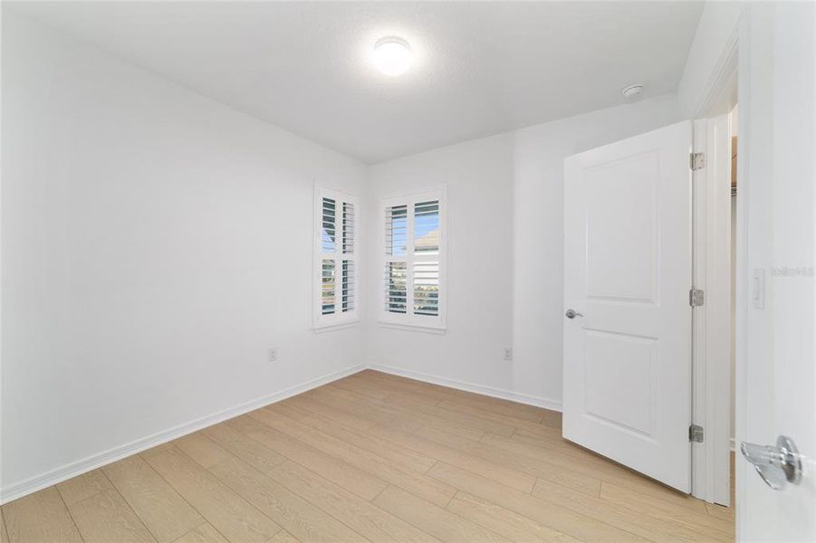 Spacious, unfurnished interior of a new home in , Ocala (Image 33).