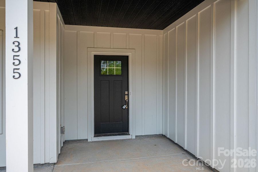 Exterior details and patio area of a home in , Maiden (Image 30).