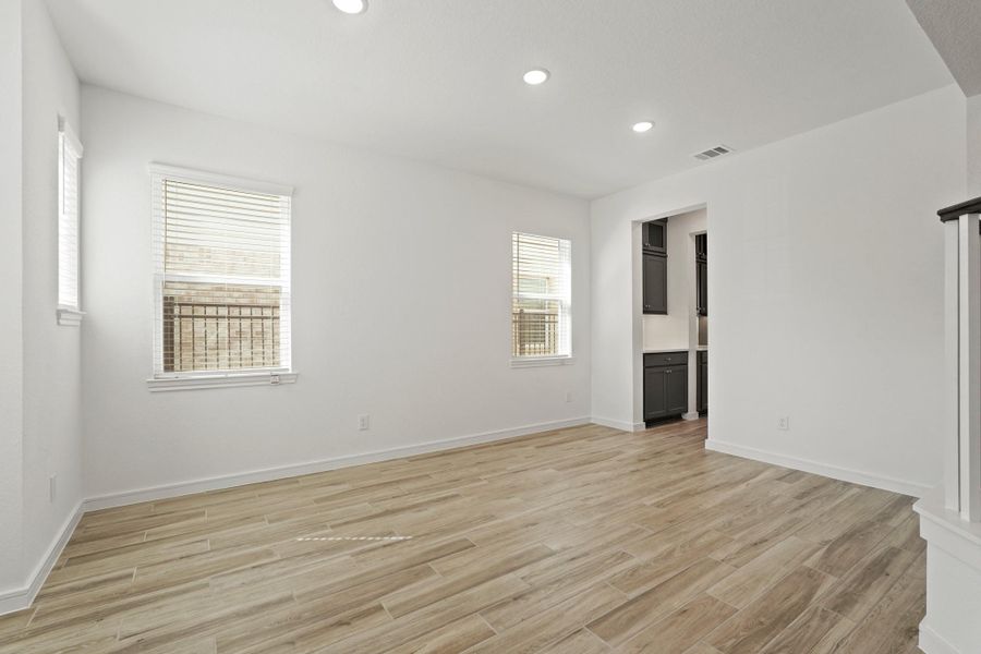 Elegant dining room (*Photo not of actual home and used for illustration purposes only.) Elegant dining room (*Photo not of actual home and used for illustration purposes only.)
