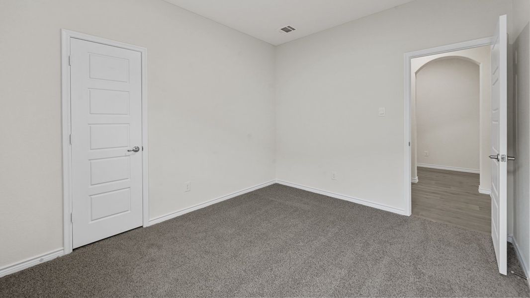 Spacious, unfurnished interior of a new home in Elevon, Lavon (Image 29).