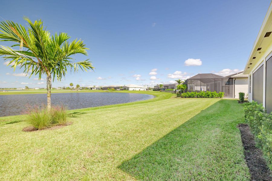 Exterior details and patio area of a home in , Port St. Lucie (Image 28).
